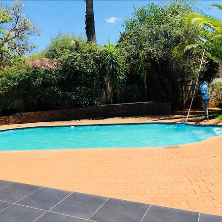 Reitz Guest House Mafikeng Exterior photo